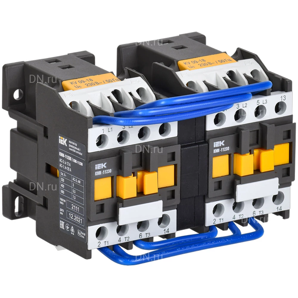 Контактор трехполюсный IEK КМИ-11230 реверсивный 2NO, номинальный ток - 12А, номинальное напряжение - 400В KKM13-012-400-20-1