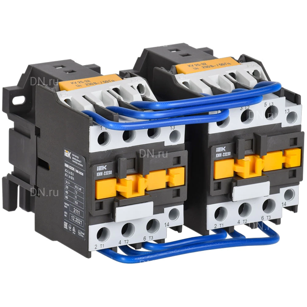 Контактор трехполюсный IEK КМИ-23230 реверсивный 2NO, номинальный ток - 32А, номинальное напряжение - 230В KKM23-032-230-20-1