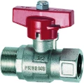 Изображение товара Кран шаровой FAR FS 3038 1/2″ М24х19 Ду25 Ру16, полнопроходной, латунь CW617N, уплотнение - PTFE, внутренняя резьба / накидная гайка, хромированный, красная ручка