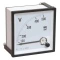 Изображение товара Вольтметр IEK Э47 500В, класс точности 1.5, диапазон измерений - 0-500 В, размер - 72х72 мм