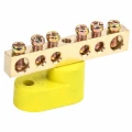 Изображение товара Шина IEK PE земля ШНИ-6х9-6-У1-Ж исполнение изолятора - с одним угловым изолятором, количество соединений - 6, материал - латунь, цвет - желтый, YNN10-69-6C1-K05