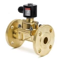 Изображение товара Клапан электромагнитный Smart SA-5576F Ду32 Ру25 пилотный фланцевый, нормально-закрытый, корпус - латунь, уплотнение - TEFLON, катушка 220В, для горячей воды и пара
