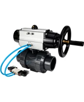 Кран шаровой DN.ru BV4242E-FP-GRM-ISO Дн15 Ру10 полнопроходной, корпус - НПВХ, шар - НПВХ, уплотнение - EPDM, с пневмоприводом PA-DA-105-1 и пневмораспределителем 4V320-08 220В