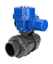 Кран шаровой DN.ru BV4242E-FP-GRM-ISO Дн25 Ру10 полнопроходной, корпус - НПВХ, шар - НПВХ, уплотнение - EPDM, с электроприводом DN.ru QT-N-005M-O2-380VAC-У1 с моментной муфтой и штурвалом