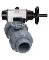 Кран шаровой DN.ru BV4242E-FP-GRM-ISO Дн15 Ру10 полнопроходной, корпус - НПВХ, шар - НПВХ, уплотнение - EPDM, с пневмоприводом PA-DA-105-1 и пневмораспределителем 4M310-08 24В