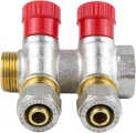 Коллектор Aquasfera 7018-02 3/4″ Ду20 Py16 выходов 3x16 мм обжим с регулирующими клапанами, красные ручки для МП труб, вн/нар резьба, корпус латунь, с межосевым расстоянием выходов 35 мм
