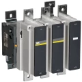 Контактор трехполюсный IEK КТИ-7800 номинальный ток - 800А, номинальное напряжение - 230В KKT70-800-230-10-1