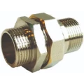 Сгон латунный Kromwell Ду15x1/2″ Ру25 прямой с накидной гайкой наружная/наружная резьба