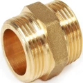 Ниппель равнопроходной Giacomini R189 1/2″ Ду15 латунь без покрытия, наружная резьба