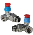 Клапан термостатический Giacomini R403TG 1/2″ Ду15 Ру10 угловой трёхосевой, двухплоскостной, хромированный, отвод с герметичной прокладкой, левый, присоединение - внутренняя резьба, корпус - латунь