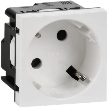 Розетка Daccord 45х45 4521052 45° с заземляющим контактом, c защитной шторкой, с винтовым зажимом (2 модуля), цвет - белый