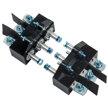 Панель IEK ПМм1-400 типоразмер 400, втычная, с задним резьбовым присоединением, для автоматических выключателей ВА88-37 MASTER SVA40D-PM1-R-02