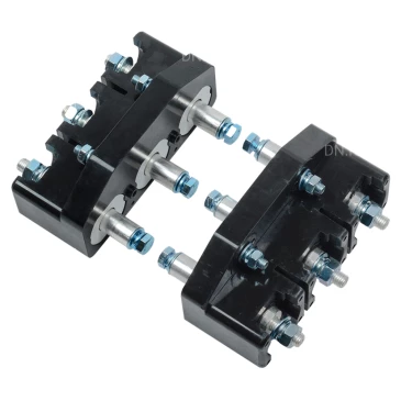 Панель IEK ПМм1-630/800 типоразмер 630/800, втычная, с задним резьбовым присоединением, для автоматических выключателей ВА88-40 MASTER SVA70D-PM1-R-02