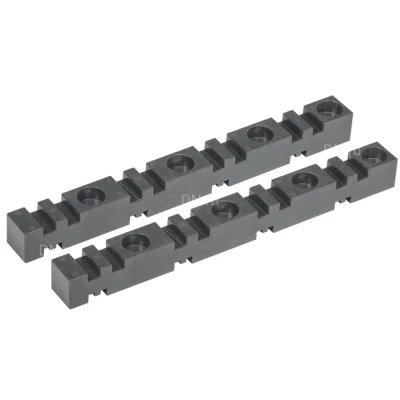 Изолятор шинный IEK 4P 304мм плоский, для шин 5мм и 10мм, длина - 303мм, материал - полимер, цвет - серый, YIS40-4-303 (кратно 2шт)