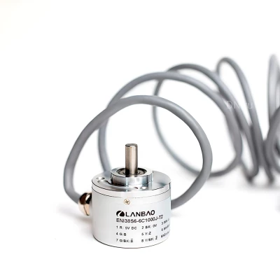 Энкодер инкрементальный LANBAO ENI38S6-6C2000JD-T5, материал корпуса - алюминиевый сплав, сплошной вал - 6мм, разрешение - 2000имп/об, выход - TTL, кабель - 5м, напряжение - 5В, IP65